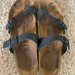 Birkenstock’s size 42 narrow